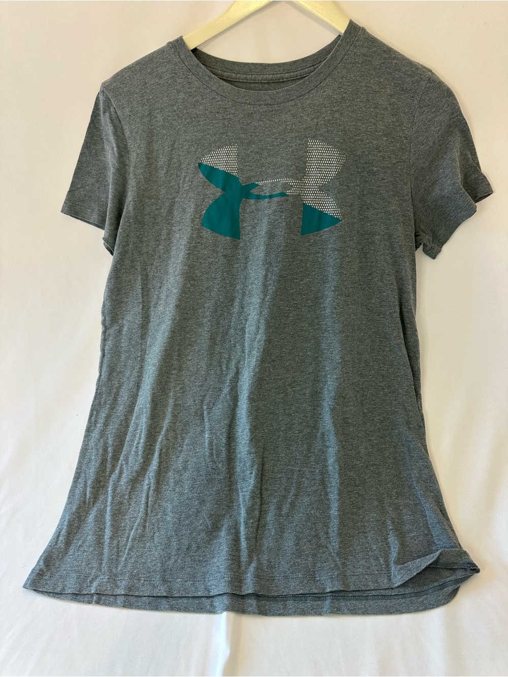 Under Armour Women's Gray Short Sleeve Tee with Teal Logo